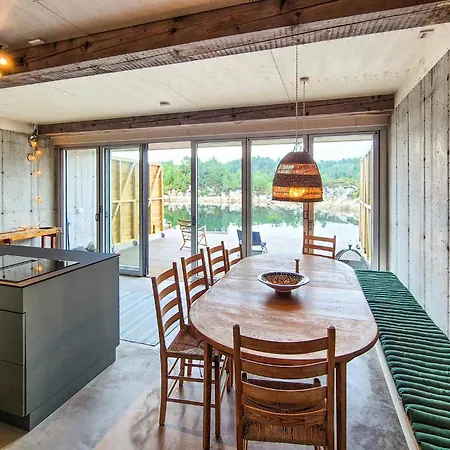 5 Bedroom Lovely In Urangsvag * Ervik (Urangsvag)