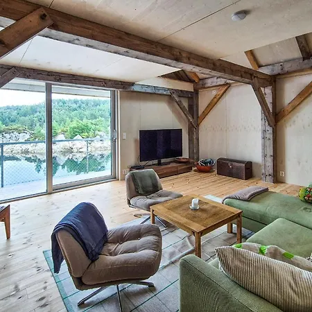 5 Bedroom Lovely In Urangsvag *