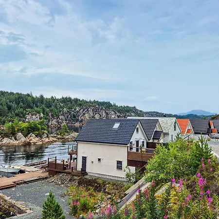 度假居 5 Bedroom Lovely In Urangsvag *