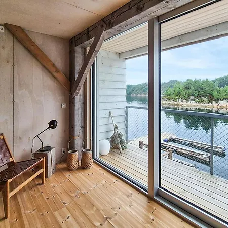 度假居 5 Bedroom Lovely In Urangsvag *