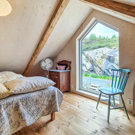 5 Bedroom Lovely In Urangsvag